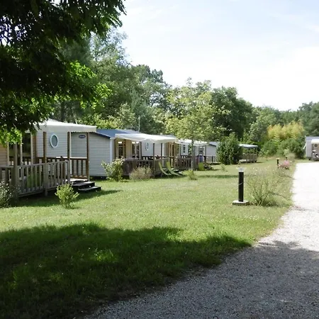 Mobil-home Acceptant Animaux - 5 Pers. - Api-1-52-2491 * La Chapelle-Aubareil